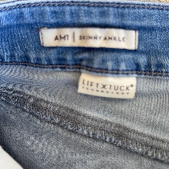 NYDJ AMI Skinny ankle size 10 P LiftXTuck Technology Light Distressed Wash Jean￼ - Picture 6 of 10